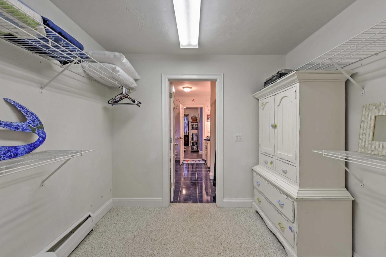 Nautical Bourne Apartment - 2 Mi To Monument Beach Bagian luar foto